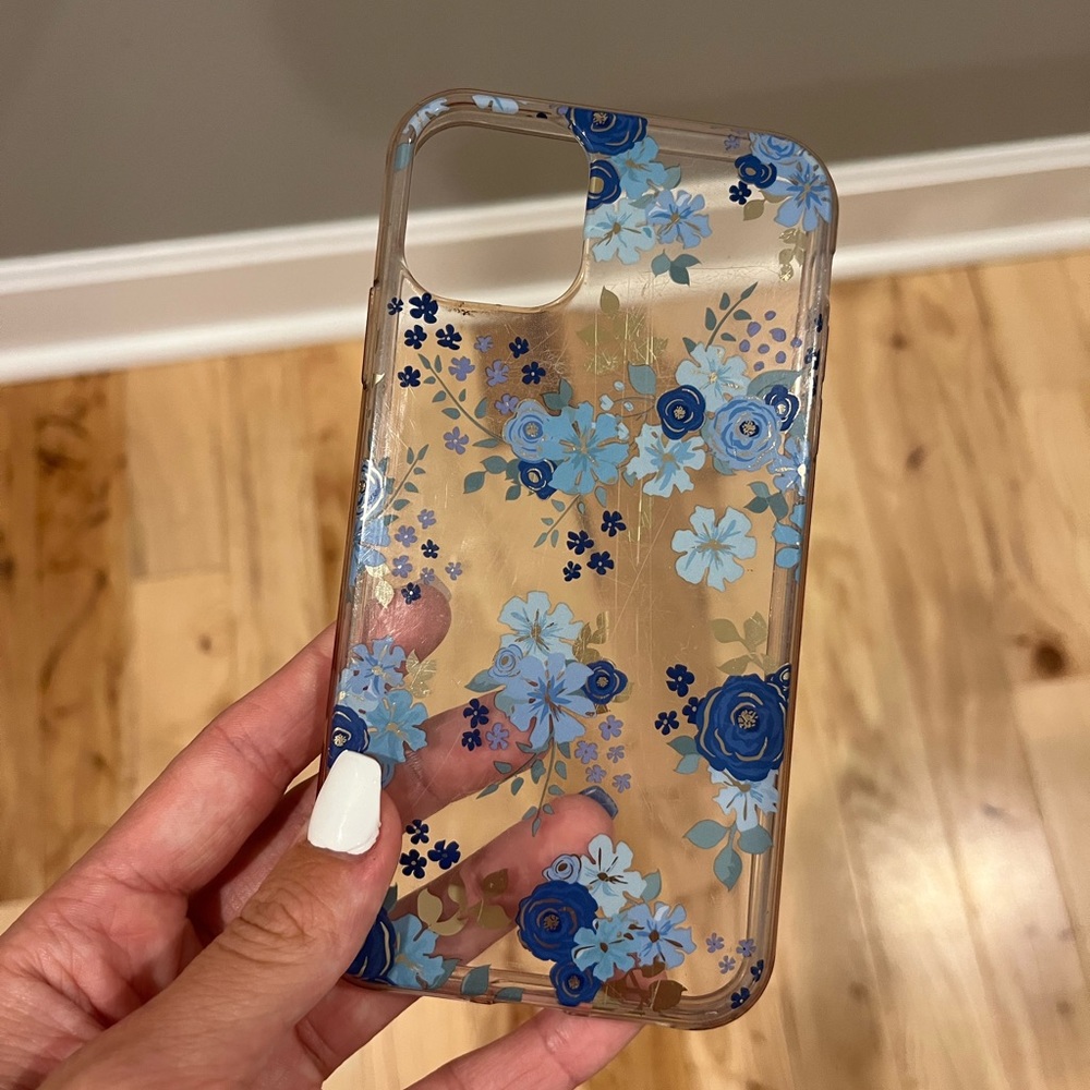 blue flower iphone 11 case